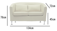 曲線が美しいソファーです
